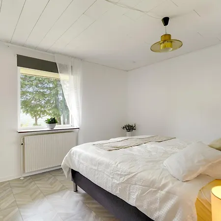 Family-friendly 3-bedroom House Near Legoland, Lalandia & Airport *