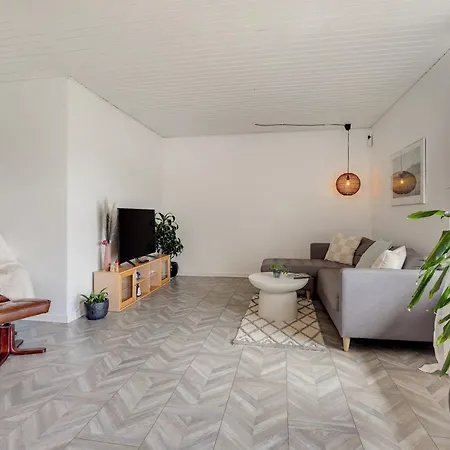 Family-friendly 3-bedroom House Near Legoland, Lalandia & Airport *